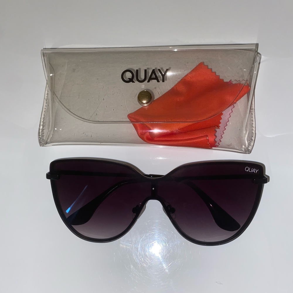 QUAY DAYDREAM SUNGLASSES